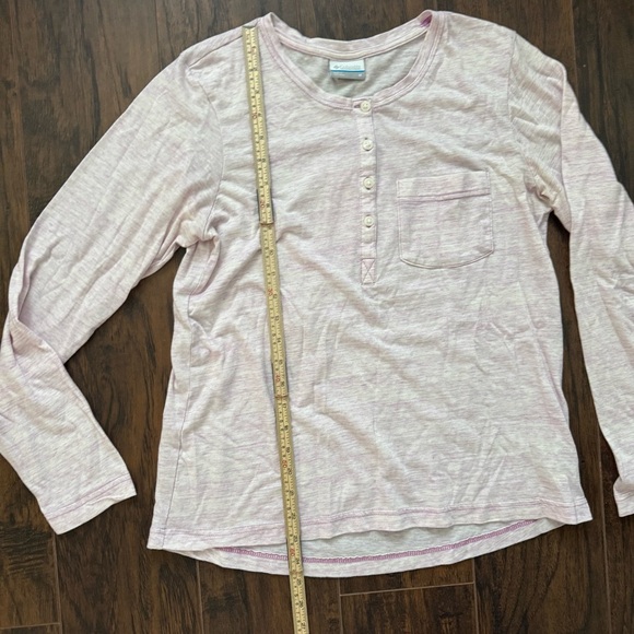 Columbia Size Medium Long Sleeve Henley Top - Picture 7 of 7